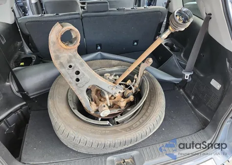 2018 Toyota Highlander Le из США, поврежденный, VIN 5TDBZRFH2JS913003